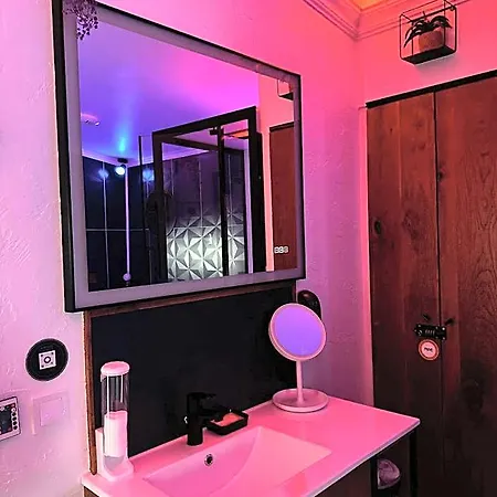Loveroom L'1timiste Cds * Neuilly-Plaisance