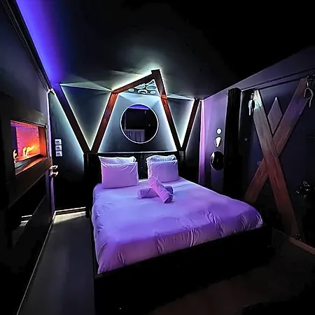 Loveroom L'1timiste Cds * Neuilly-Plaisance